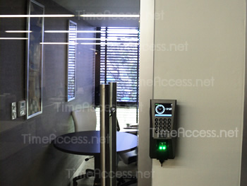 เครื่อง F18 Access Control รุ่นยอดนิยม